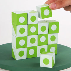 Puzzle geometric 3D cu carduri și cuburi