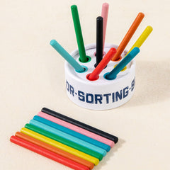 Joc de sortare cu bețișoare colorate